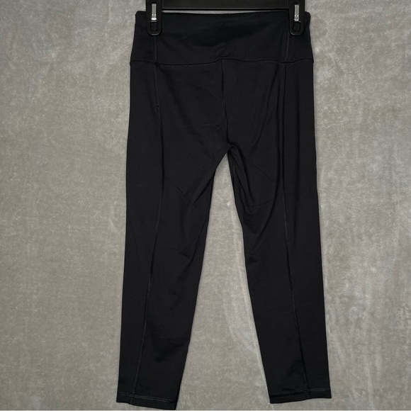 Victoria’s Secret Sport VSX Knockout Black Capri Leggings Set of 2 Size S - Picture 8 of 16